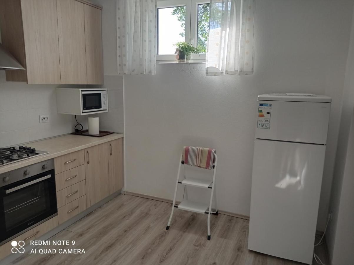 Studio Apartman Sonja Otočac Exterior foto